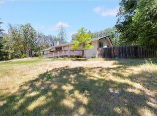 300 Scott Dr, Grants Pass, OR 97527