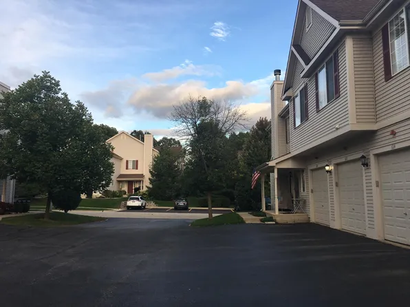 616 Windsor Dr, Fox Lake, IL 60020