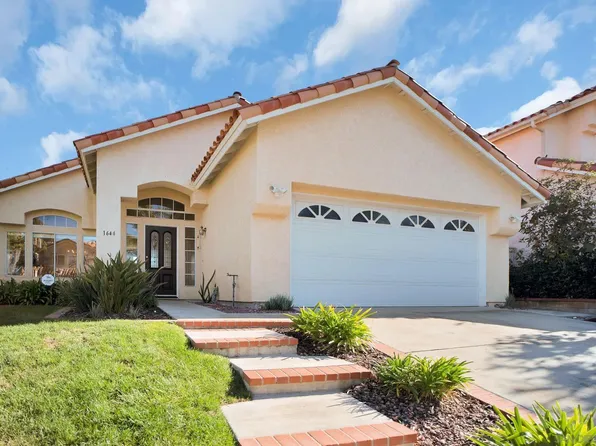 1644 Olympus Loop Dr, Vista, CA 92081