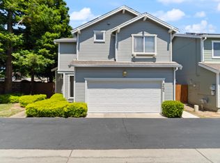 6484 Laguna Mirage Ln, Elk Grove, CA