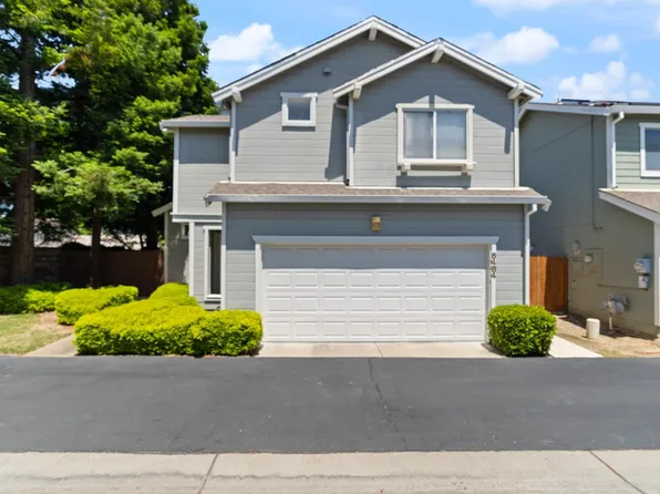 6484 Laguna Mirage Ln, Elk Grove, CA 95758