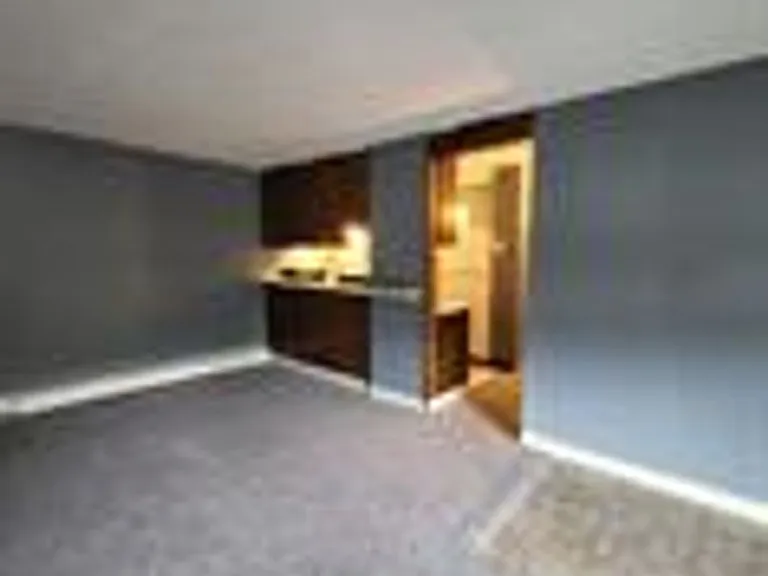 326 N Main St #22W — Photo 8