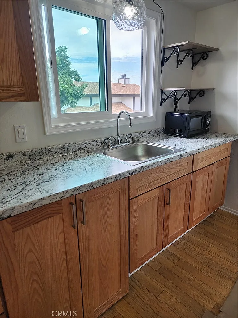 2 bed, 1264 sqft, $3,700 — Photo 2