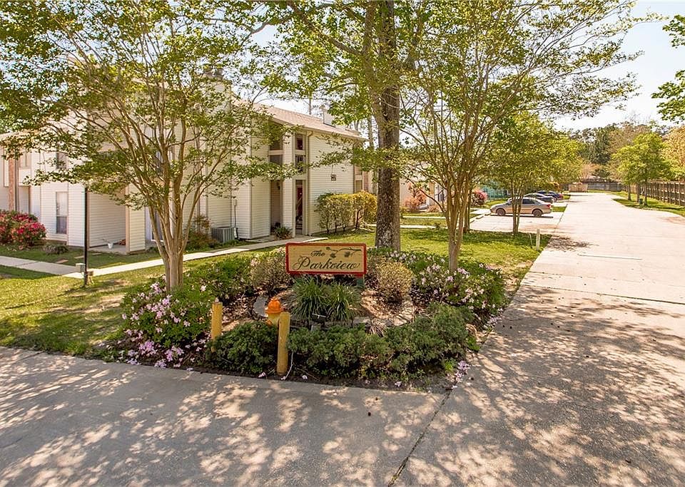1st image of 412 Parkview Blvd #412