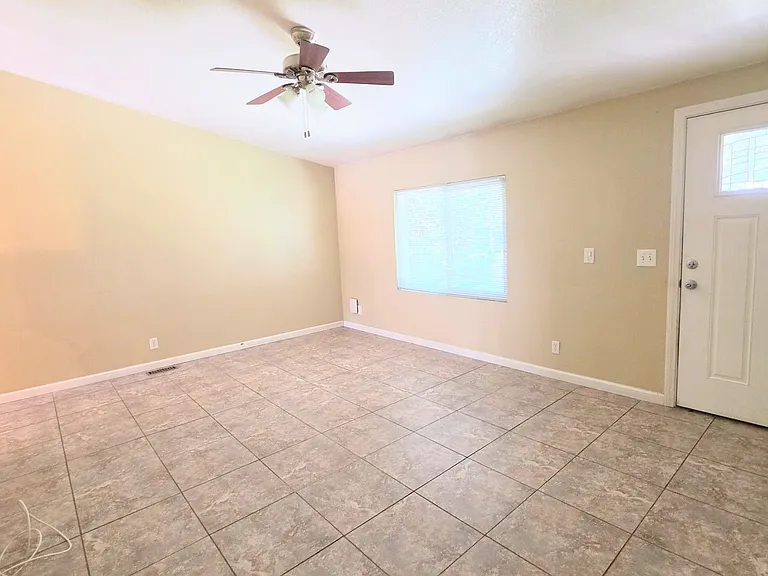39805 Newport Rd — Photo 8