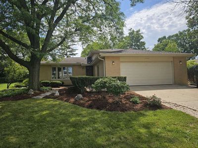 7737 Cherry Tree Ln, Willowbrook, IL, 60527