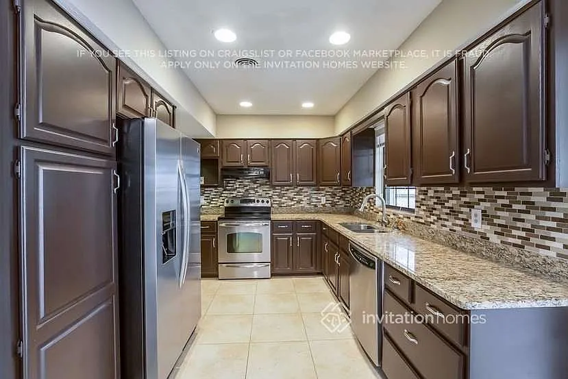506 E Hilda Dr Brandon, FL 33510 — Photo 4