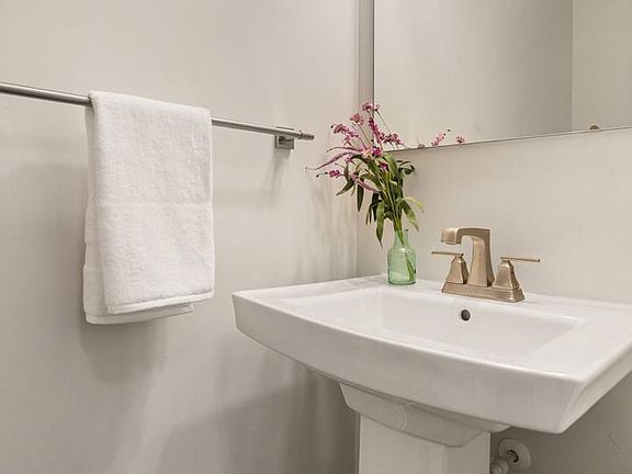 3rd image of 18058 Red Cedar Rd