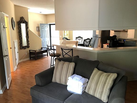 2nd image of 19 Lemoyne Ave APT 66