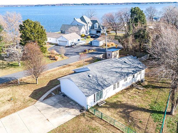 5th image of 18306 Oakland Dr