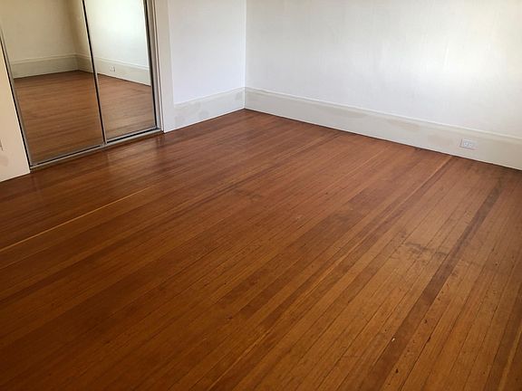 4th image of 1421 Sacramento St