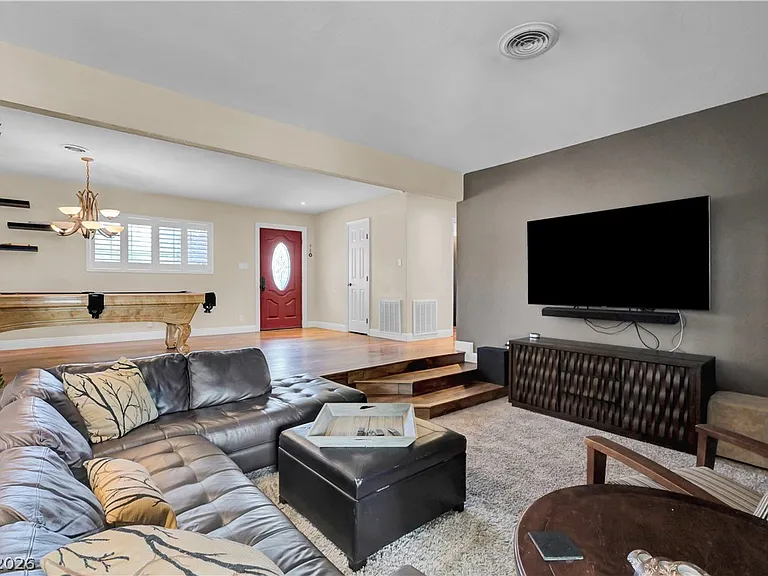 2712 W Oakey Blvd — Photo 5