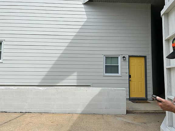 4th image of 153 S Debardeleben St