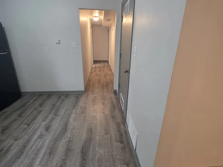 518 George St — Photo 12