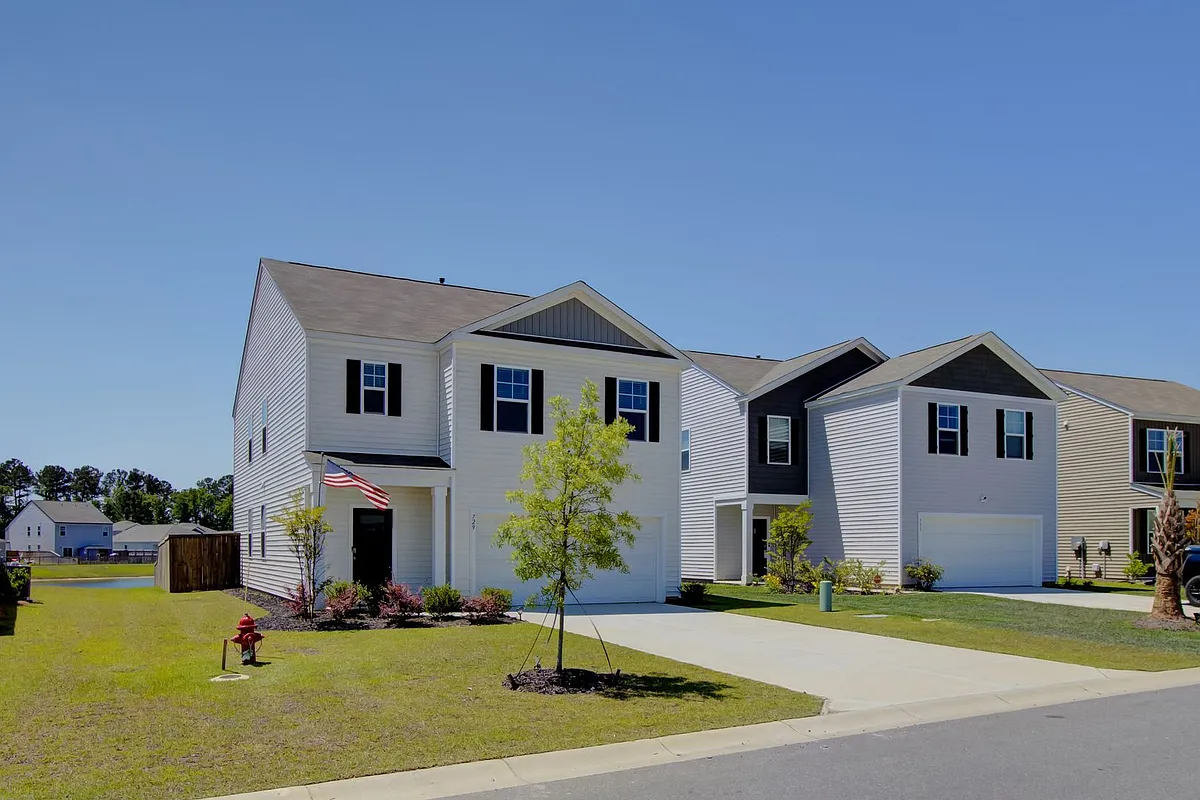 Building Photo - 729 Long Bluff Rd