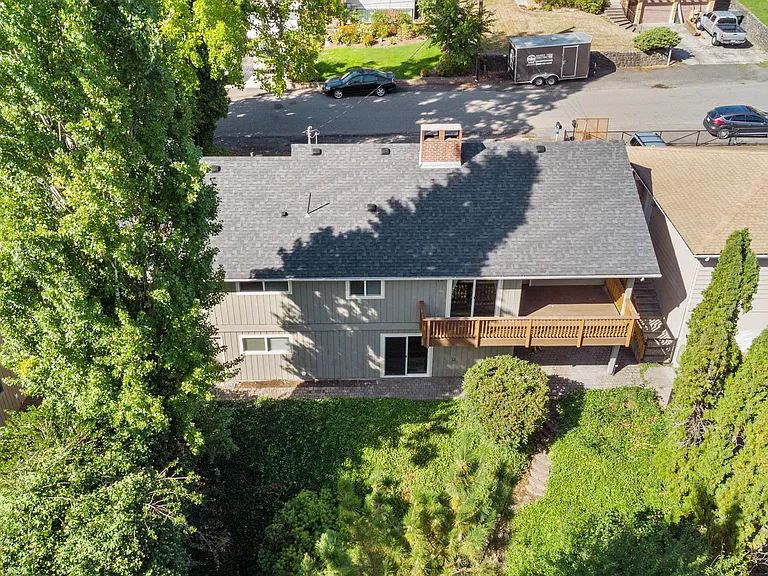 1216 Spruce St — Photo 1