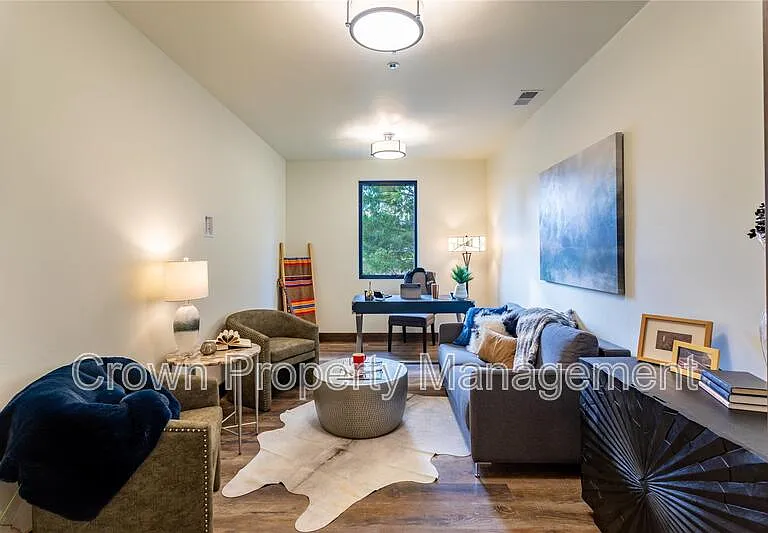 317 Akers Ln #G — Photo 16