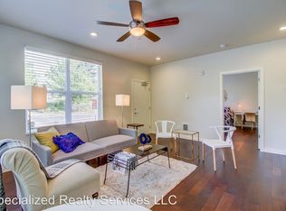 686 SE Spokane St APT 11, Portland, OR