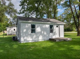 4855 NE 3rd St, Des Moines, IA 50313