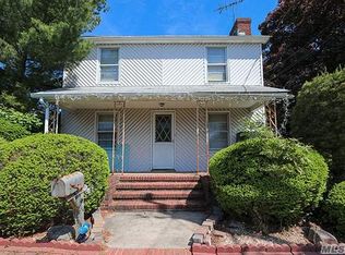 245 Mineola Ave, Carle Place, NY 11514