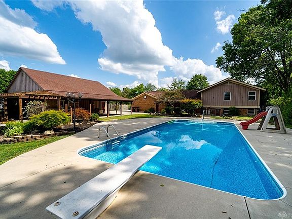 2nd image of 1241 Penbrooke Trl