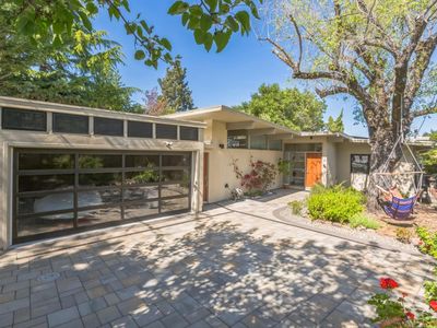 777 Bayview Way, Redwood City, CA, 94062