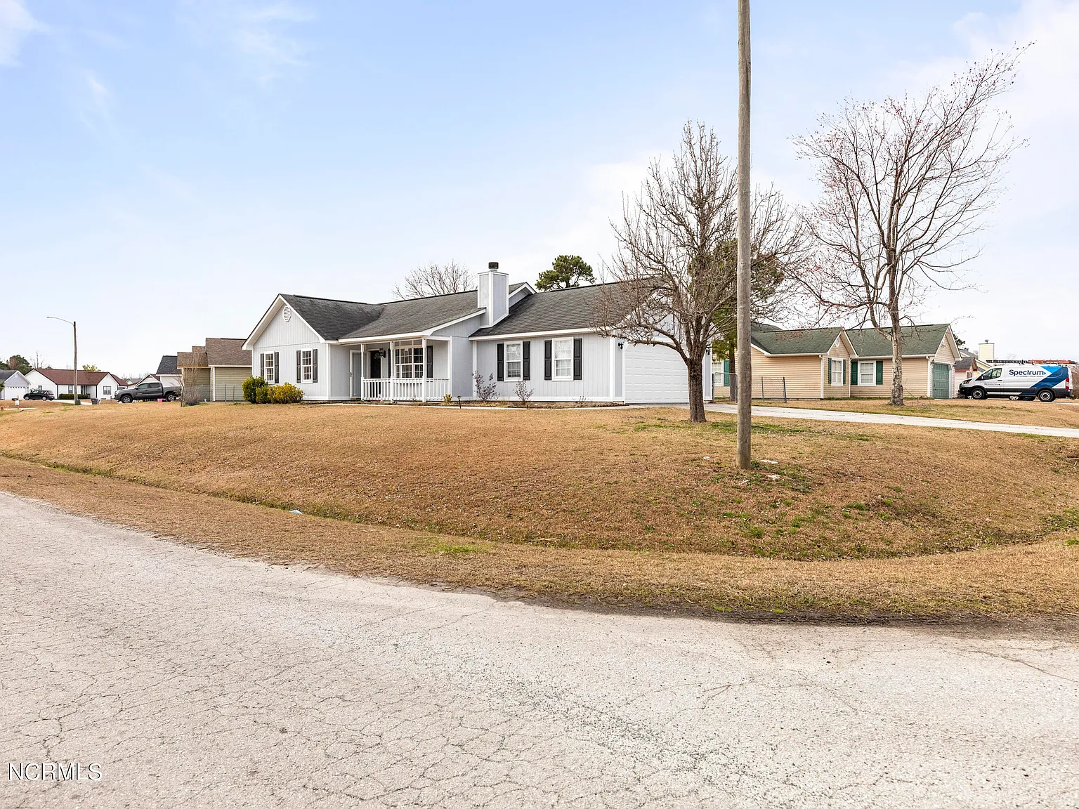 3 bed, 2.0 bath, $1,700 — Photo 2