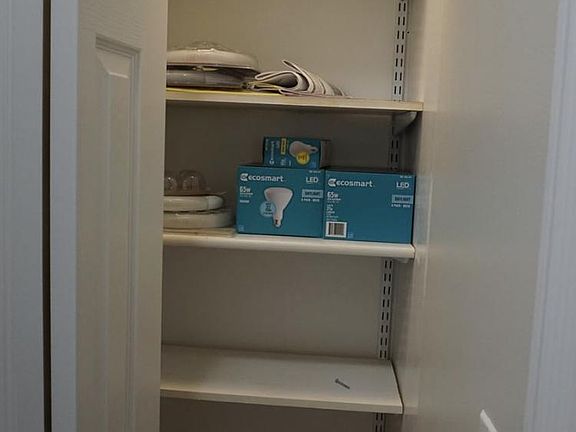 4th image of 7226 N Rogers Ave APT 8