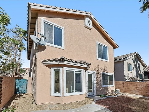 4th image of 11037 Linden Leaf Ave