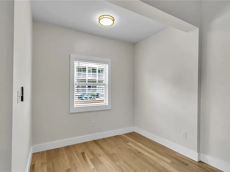 575 Martin St SE — Photo 21