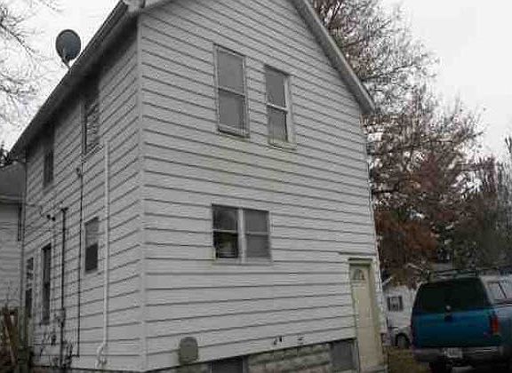 3rd image of 1007 N High St