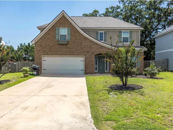 112 White Oak Pl, Smiths Station, AL 36877