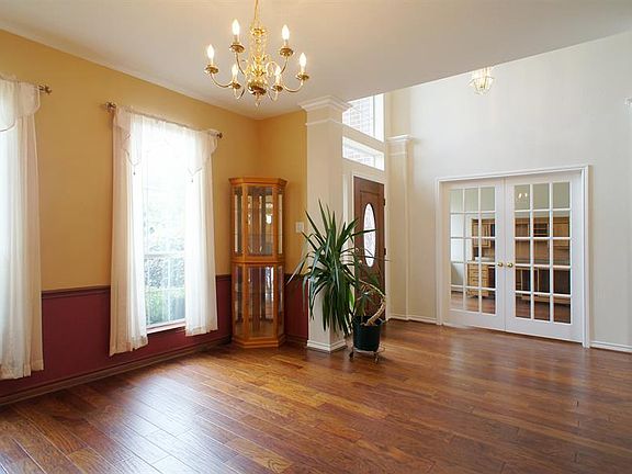 3rd image of 8513 Tangleridge Dr