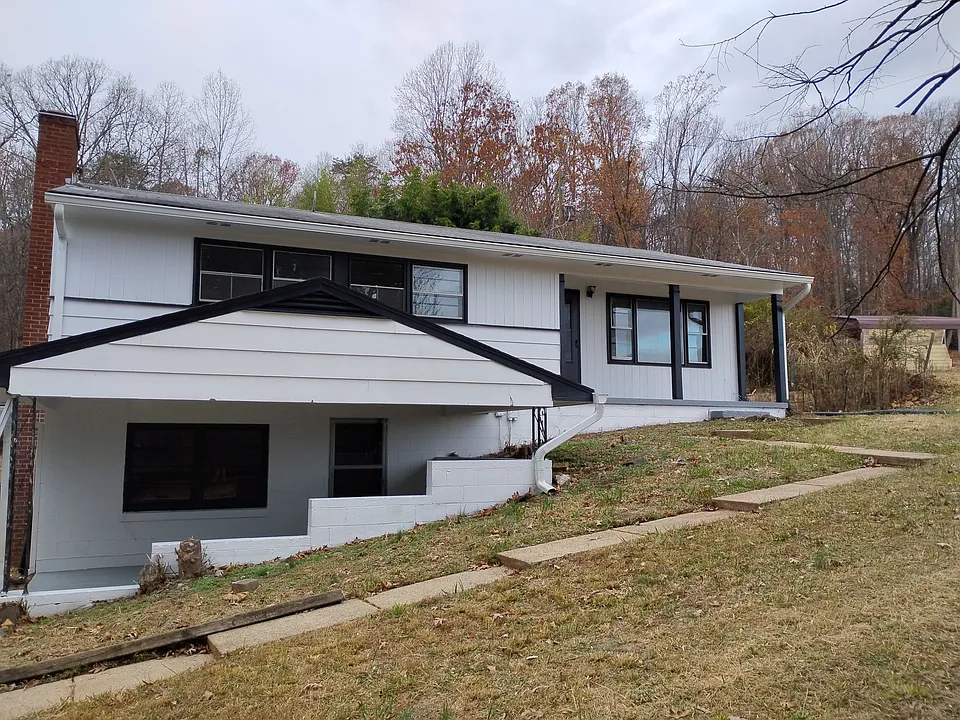 2870 Short Rock Rd