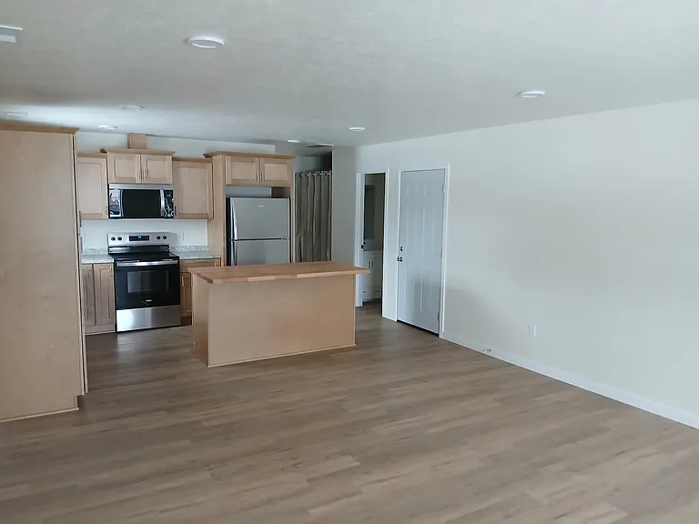 735 Cedar Ave SE — Photo 5
