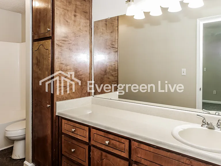 229 Cedar Creek Cir — Photo 10