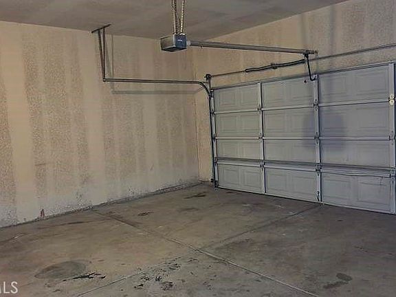 3rd image of 6453 Athol Ave #29