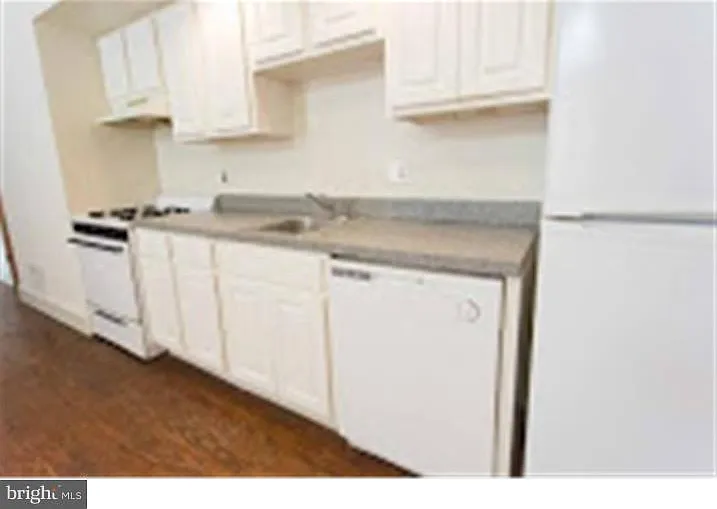 717 Spruce St #1B — Photo 9