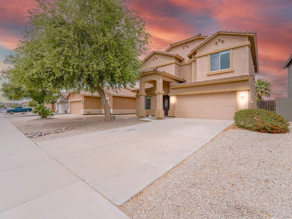 734 W Fruit Tree Ln