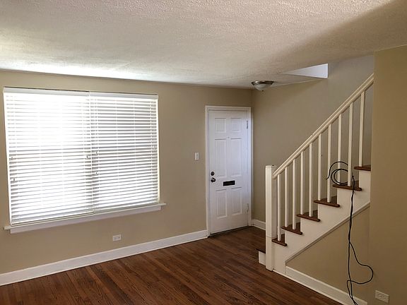 5th image of 2953 W 87th St