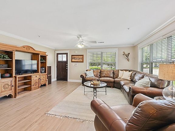 2nd image of 1725 Harvey Mitchell Pkwy S APT 211