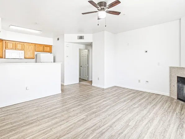 7131 S Durango Dr, Las Vegas, NV