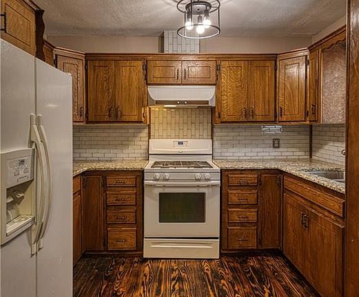 3rd image of 502 Patton Cir