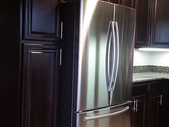 5th image of 3002 Sea Gate Cir