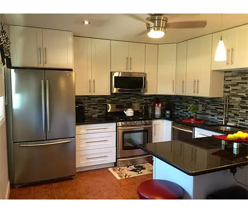 103 Ovington Ave photo 1