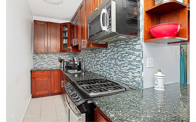 Sold by Douglas Elliman | media 10