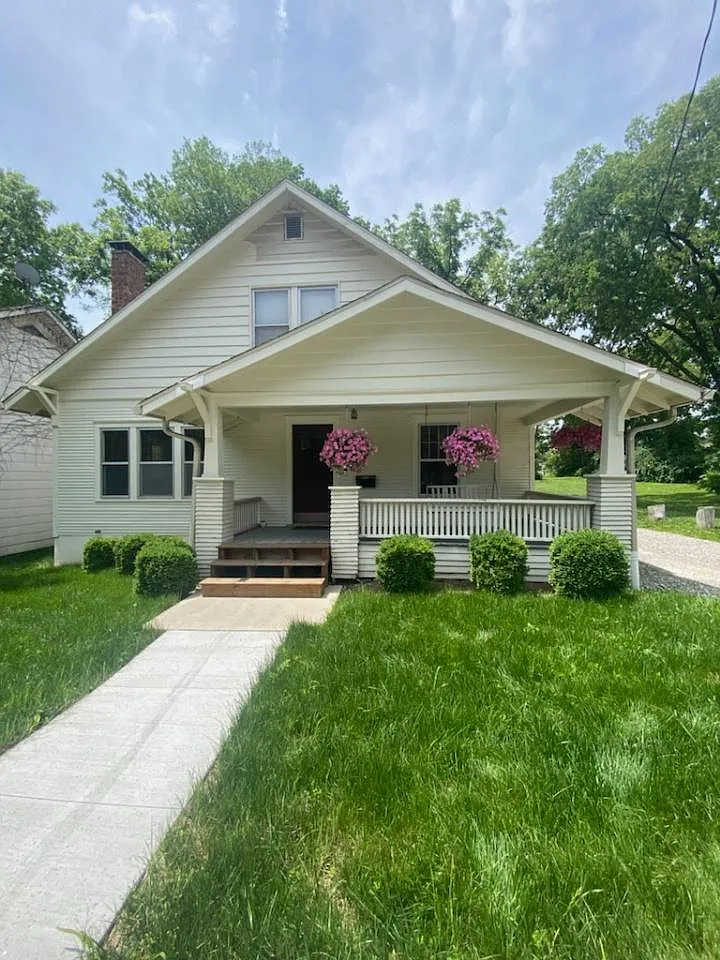 4 bed, 2300 sqft, $2,500 — Photo 1