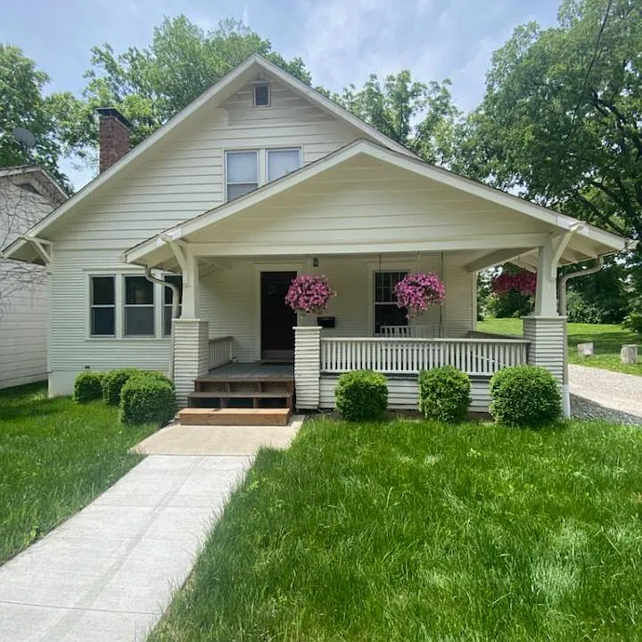 403 N College Ave