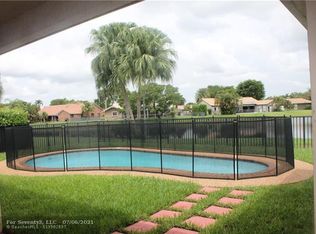 1028 NW 110th Ln, Coral Springs, FL 33071
