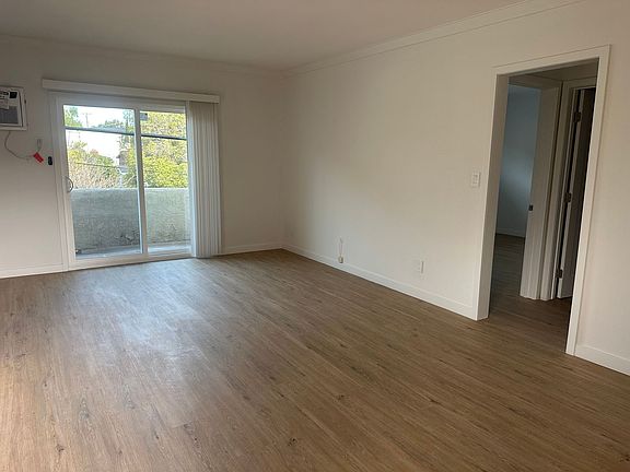 5th image of 10949 Palms Blvd APT 15